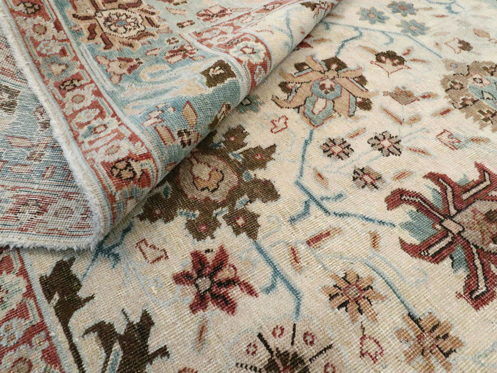 Vintage Persian Tabriz Accent Rug, No.27482 - Gsblank