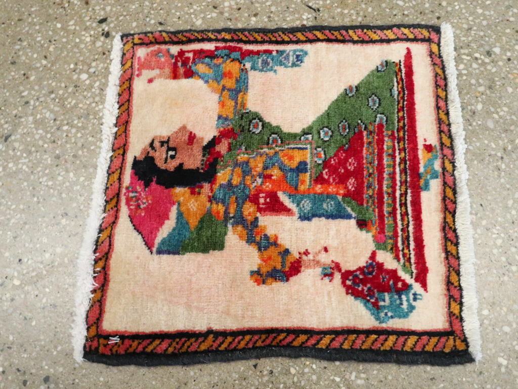 Vintage Persian Shiraz Pictorial Rug, No.27491 - Gsblank