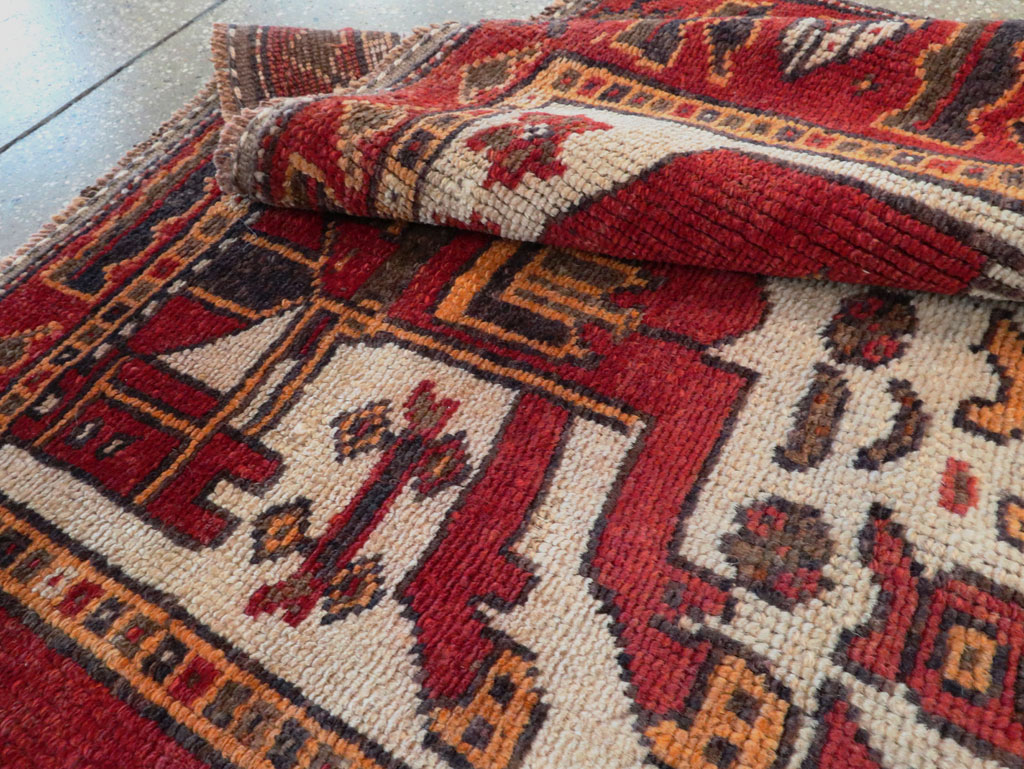 Vintage  Persian Bakhtiari Pictorial Carpet, No.27502 - Gsblank