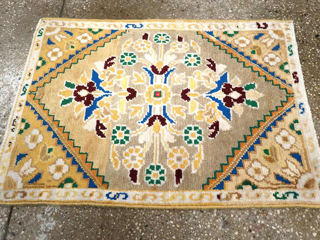 Vintage Persian Mahal Throw Rug (Pair: 1 of 2), No.27507 - Gsblank