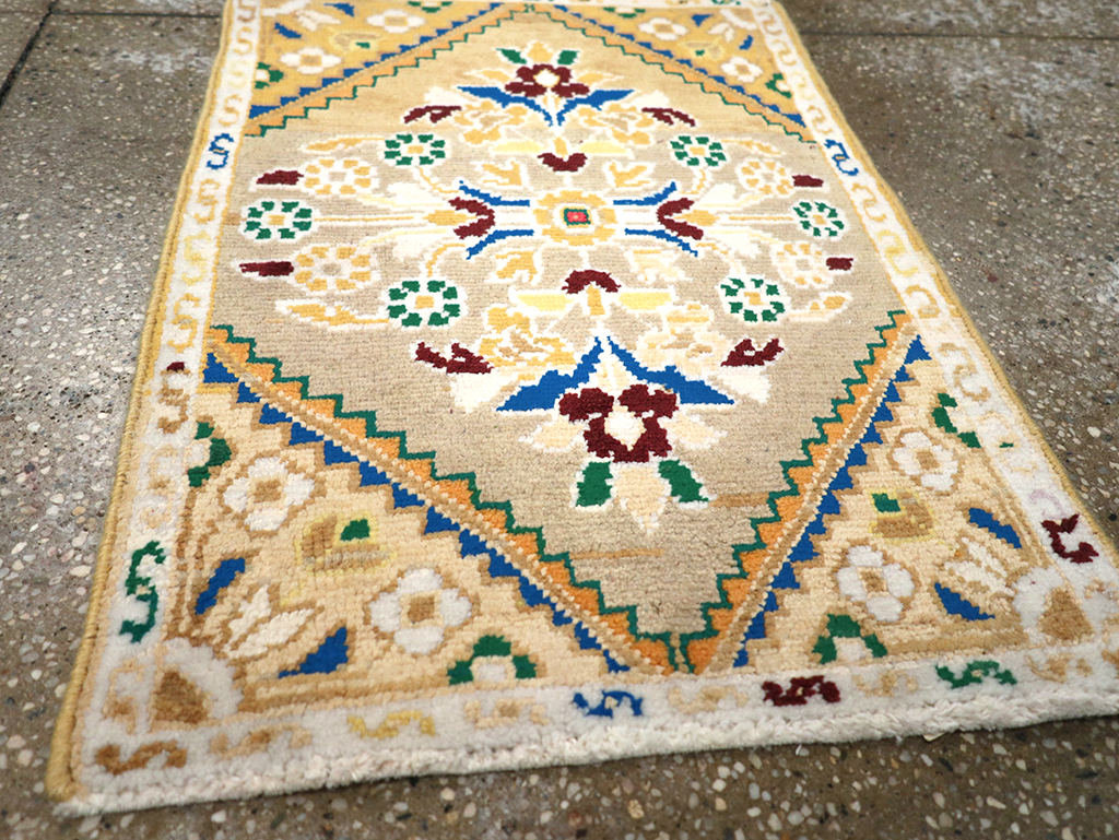 Vintage Persian Mahal Throw Rug (Pair: 1 of 2), No.27507 - Gsblank