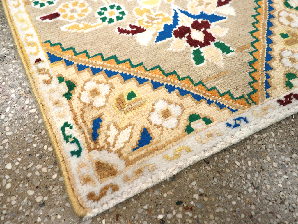 Vintage Persian Mahal Throw Rug (Pair: 1 of 2), No.27507 - Gsblank