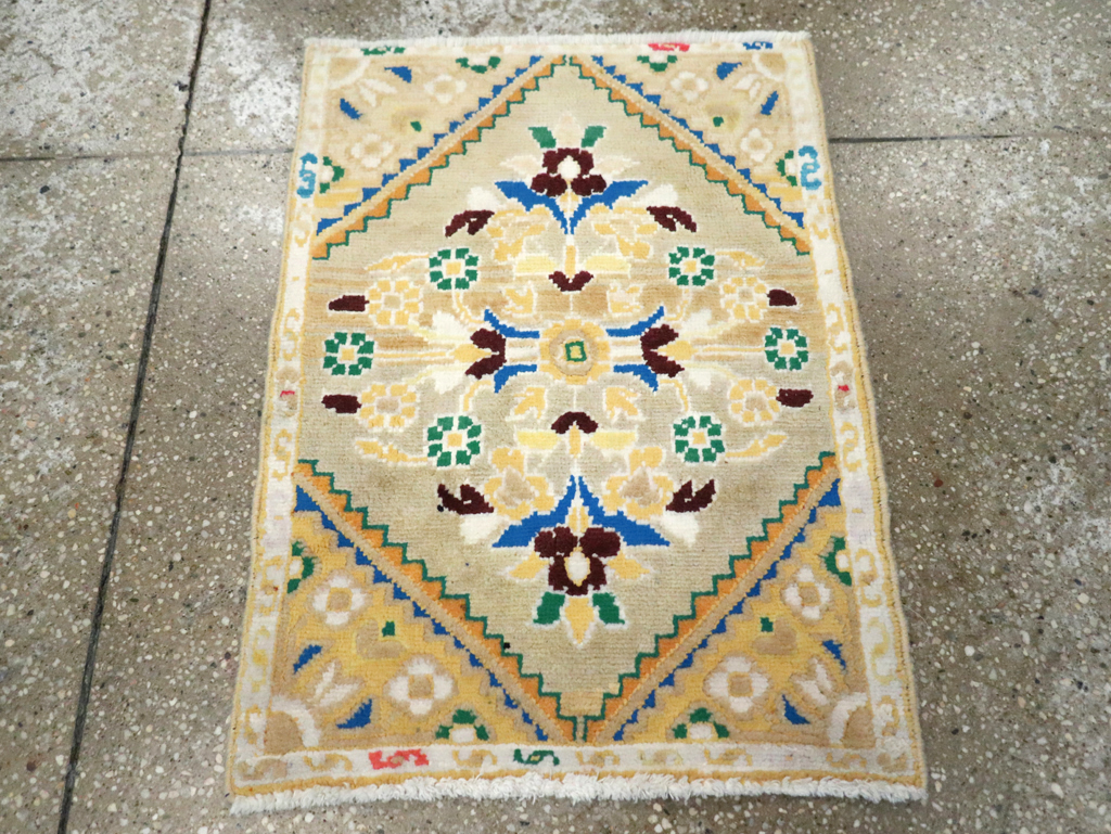 Vintage Persian Mahal Throw Rug (Pair: 2 of 2), No.27508 - Gsblank