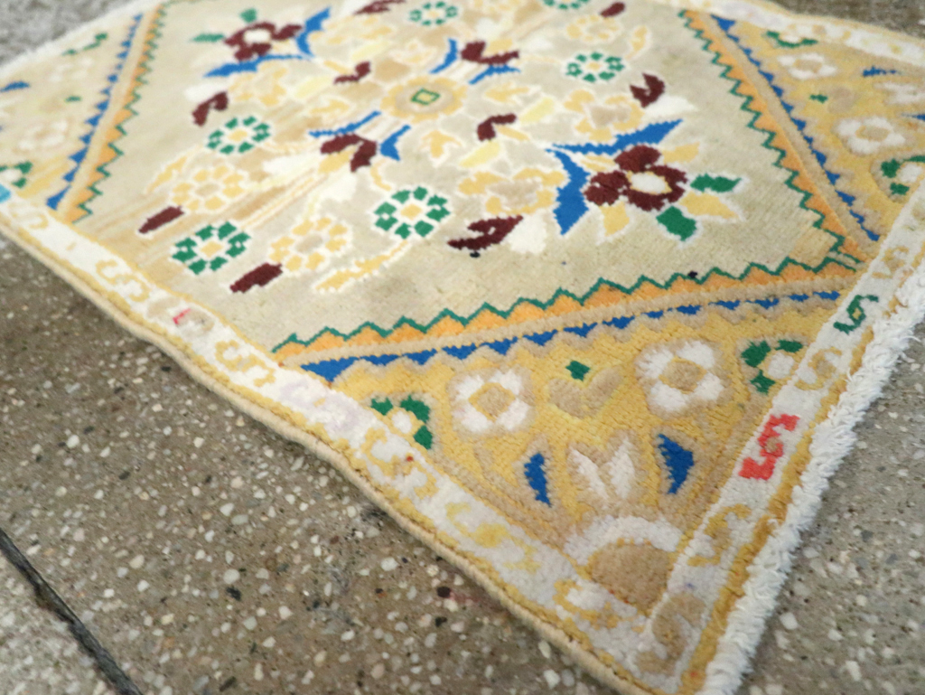 Vintage Persian Mahal Throw Rug (Pair: 2 of 2), No.27508 - Gsblank