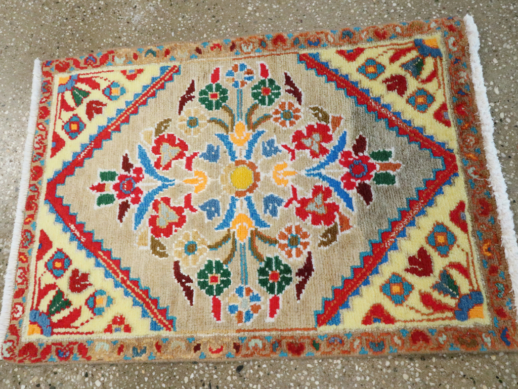 Vintage Persian Mahal Throw Rug (Pair: 1 of 2), No.27509 - Gsblank
