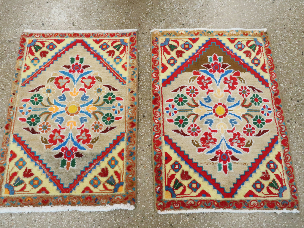 Vintage Persian Mahal Throw Rug (Pair: 1 of 2), No.27509 - Gsblank