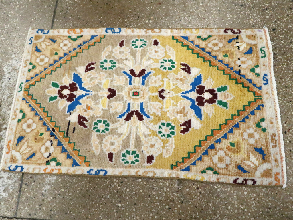 Vintage Persian Hamadan Throw Rug, No.27511 - Gsblank