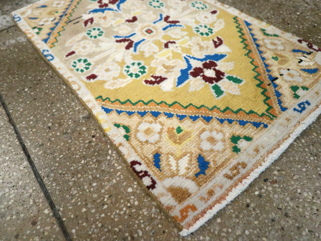 Vintage Persian Hamadan Throw Rug, No.27511 - Gsblank