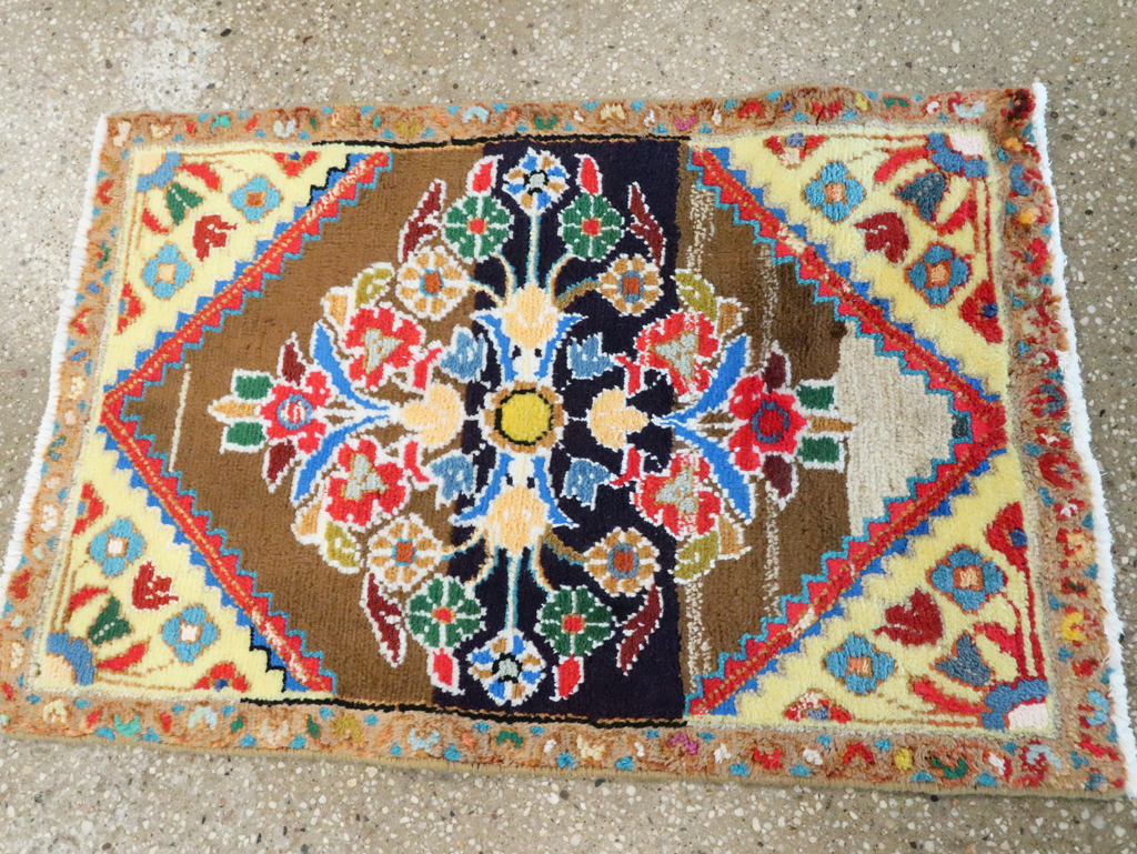 Vintage Persian Hamadan Throw Rug, No.27514 - Gsblank