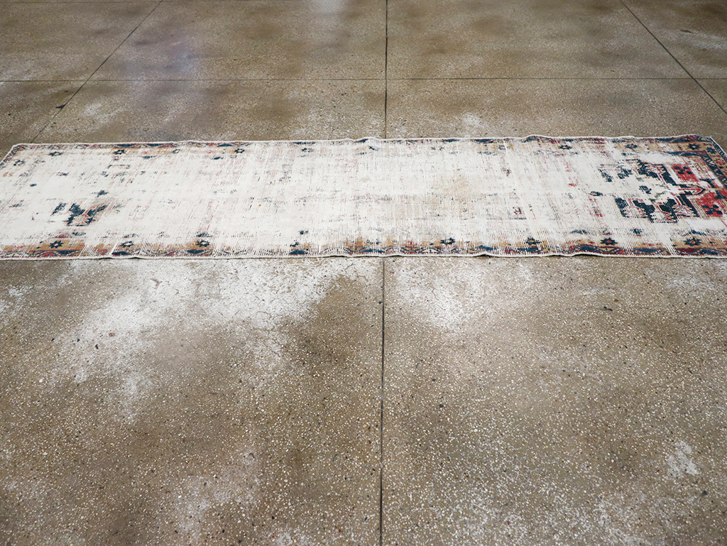 Vintage Persian Karajeh Runner, No.27518 - Gsblank