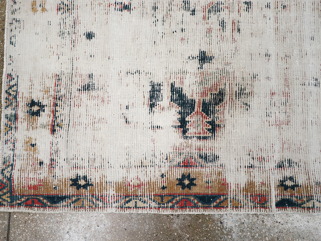 Vintage Persian Karajeh Runner, No.27518 - Gsblank