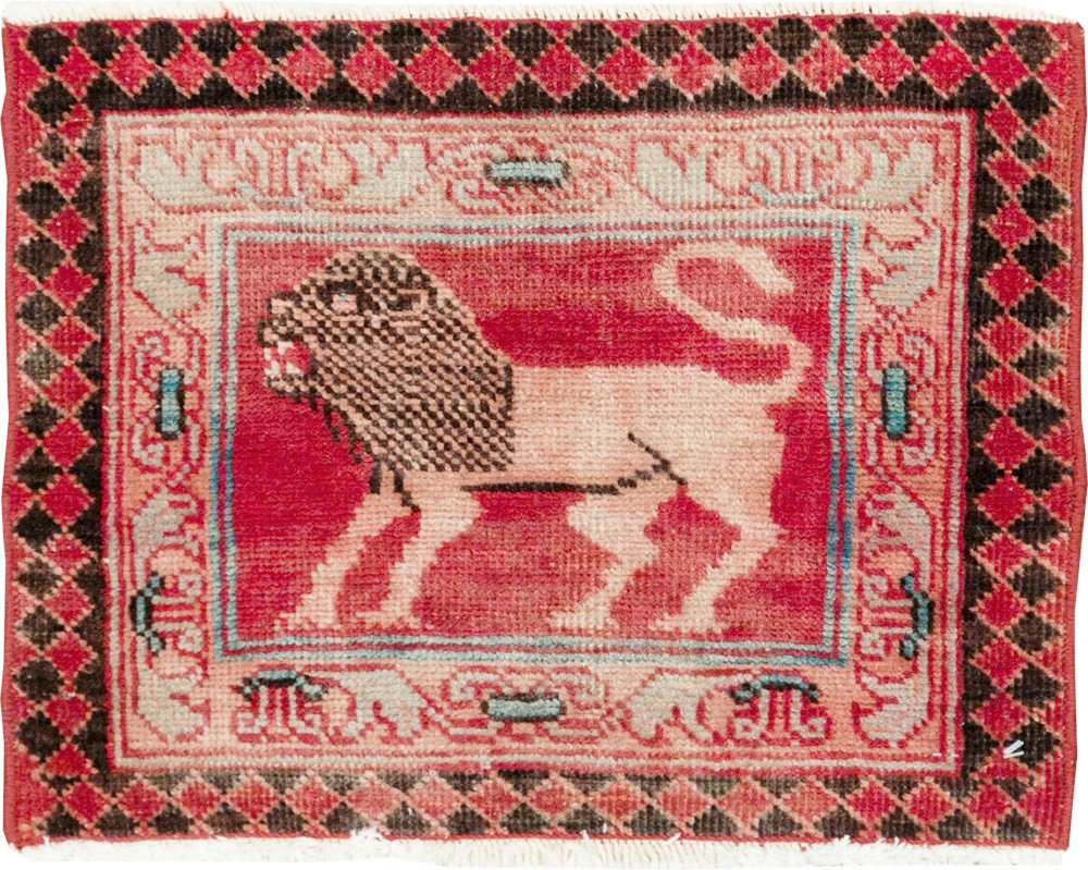 Vintage Persian Ardabil Pictorial Rug, No.27519 - Gsblank