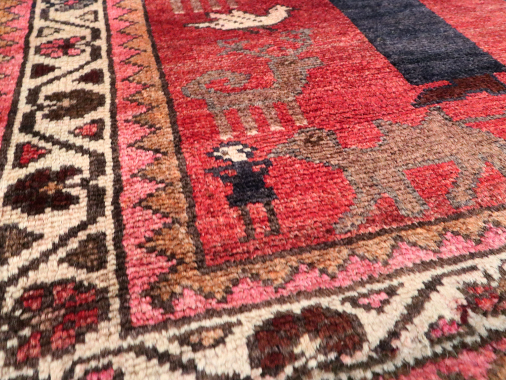 Vintage Persian Hamadan Pictorial Rug, No.27523 - Gsblank