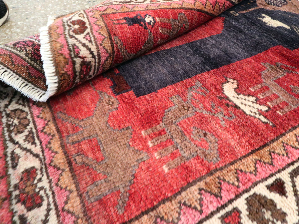 Vintage Persian Hamadan Pictorial Rug, No.27523 - Gsblank