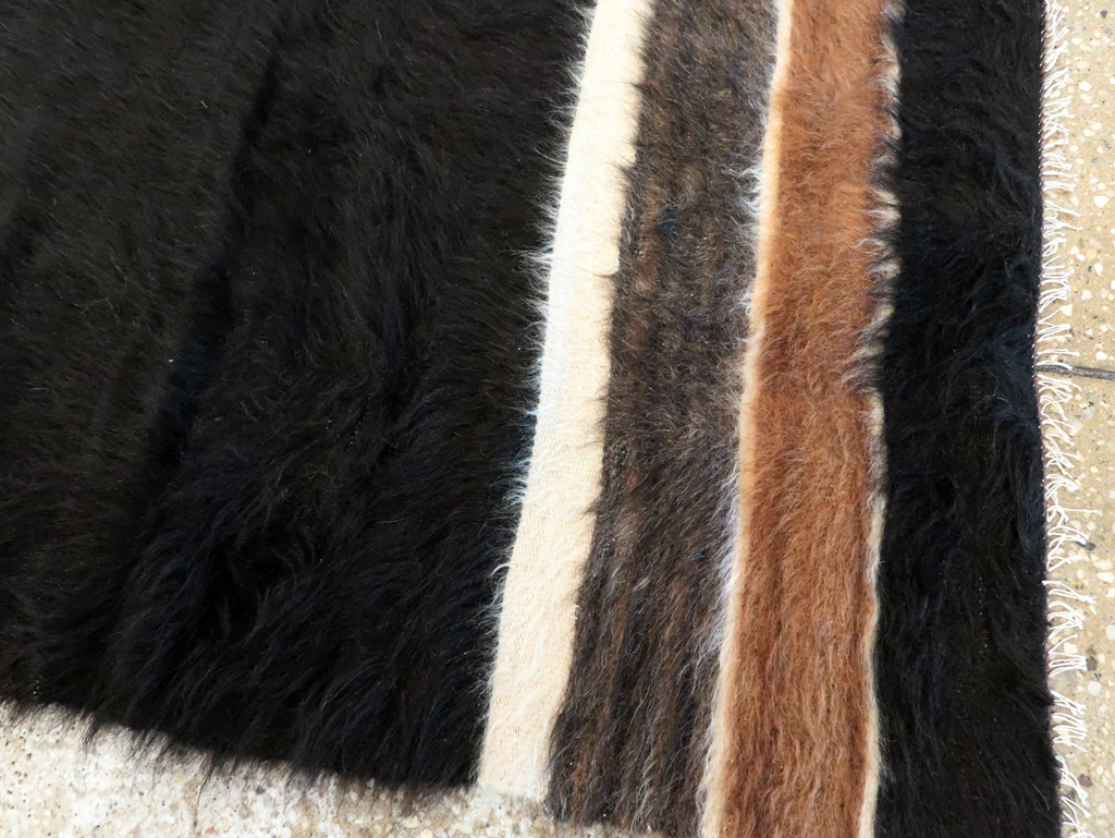 Vintage Turkish Mohair Accent Rug, No.27540 - Gsblank