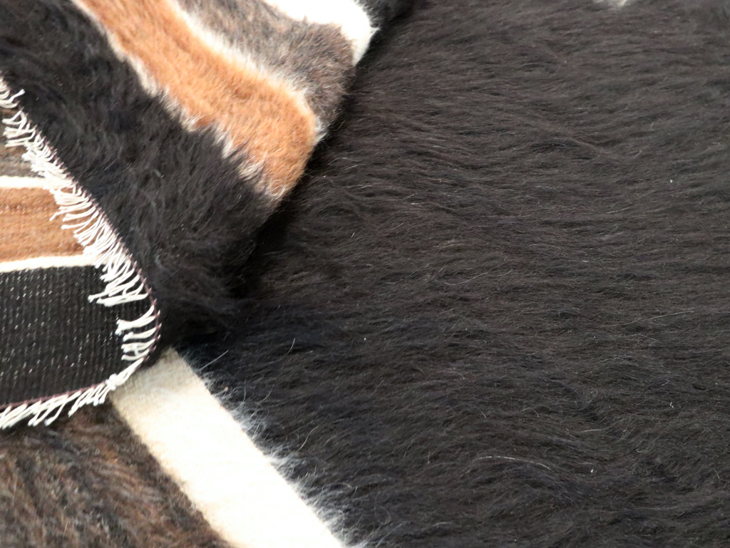 Vintage Turkish Mohair Accent Rug, No.27540 - Gsblank