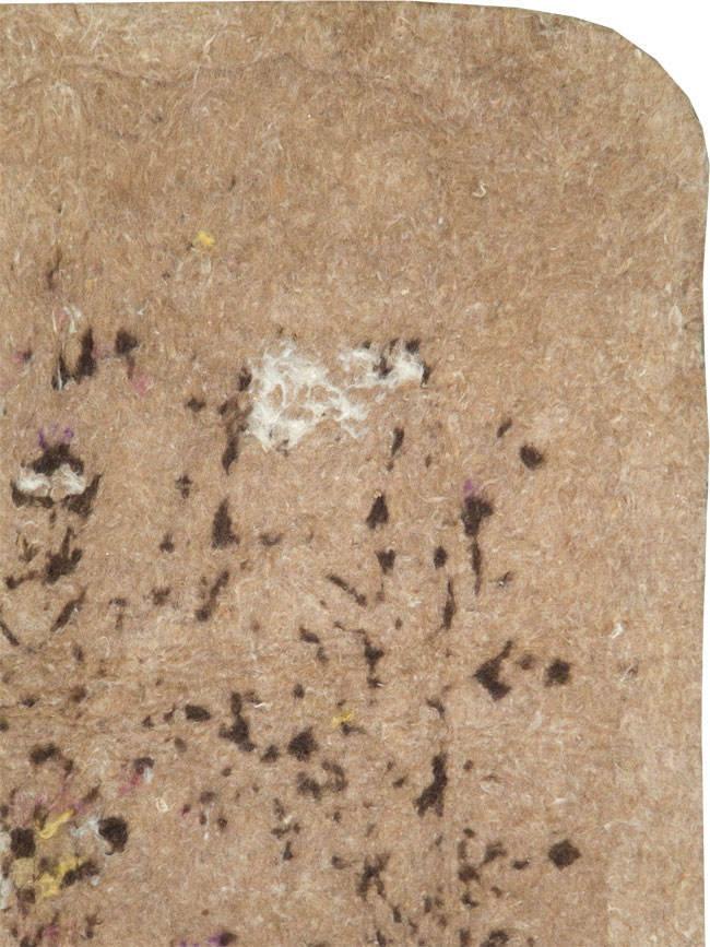 Vintage Persian Namad Felt Accent Rug, No.27545 - Gsblank