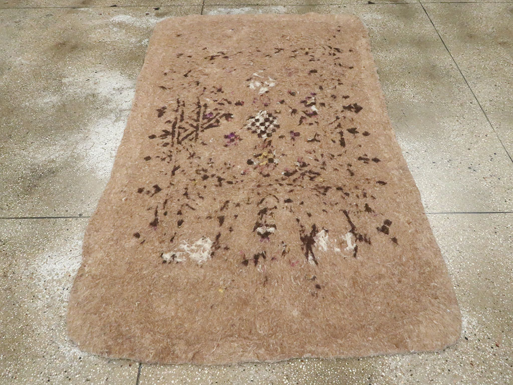 Vintage Persian Namad Felt Accent Rug, No.27545 - Gsblank