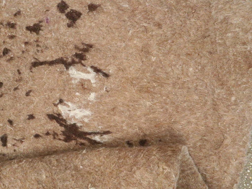 Vintage Persian Namad Felt Accent Rug, No.27545 - Gsblank