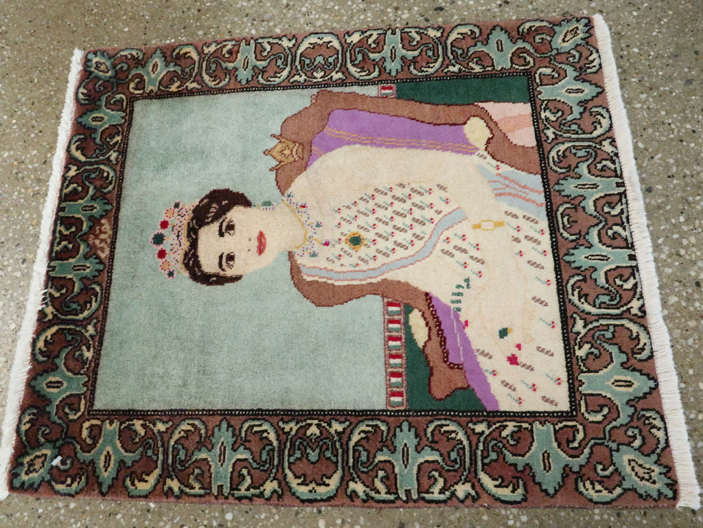 Vintage Persian Tabriz Pictorial Rug, No.27559 - Gsblank