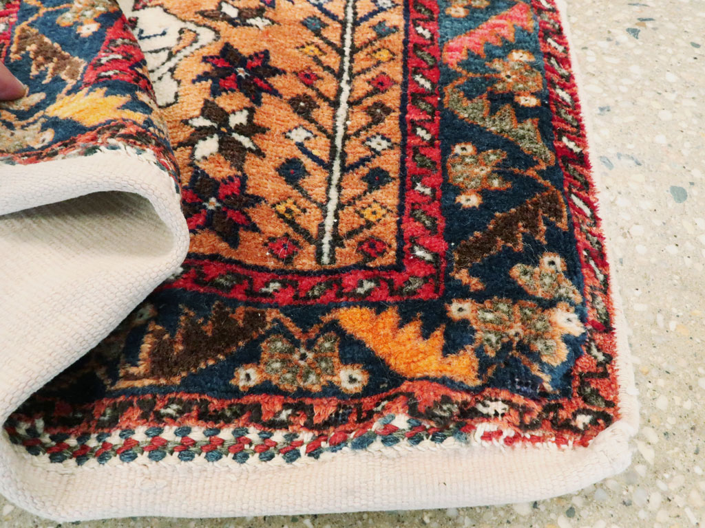 Vintage Persian Baluch Pictorial Rug, No.27580 - Gsblank