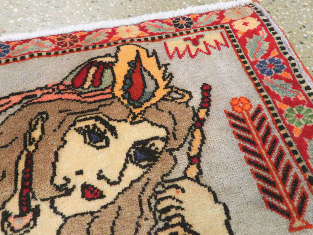 Vintage Persian Pictorial Tabriz Rug, No.27581 - Gsblank