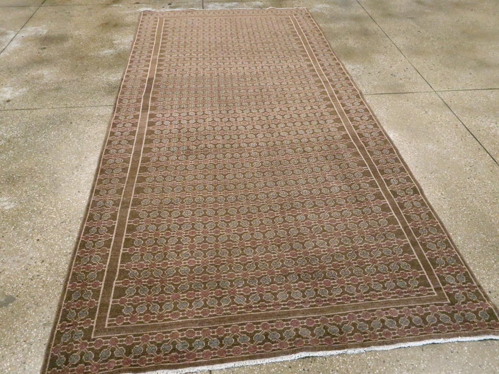 Vintage Persian Malayer Gallery Carpet, No.27613 - Gsblank