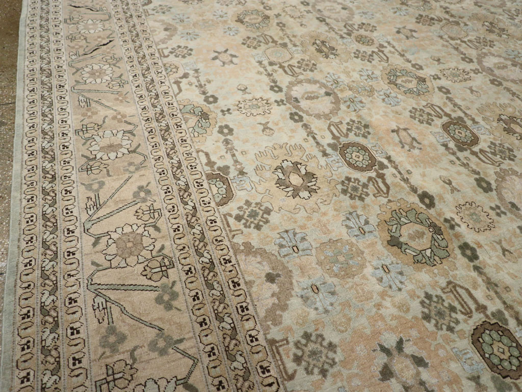 Antique Persian Tabriz Carpet, No.27620 - Gsblank