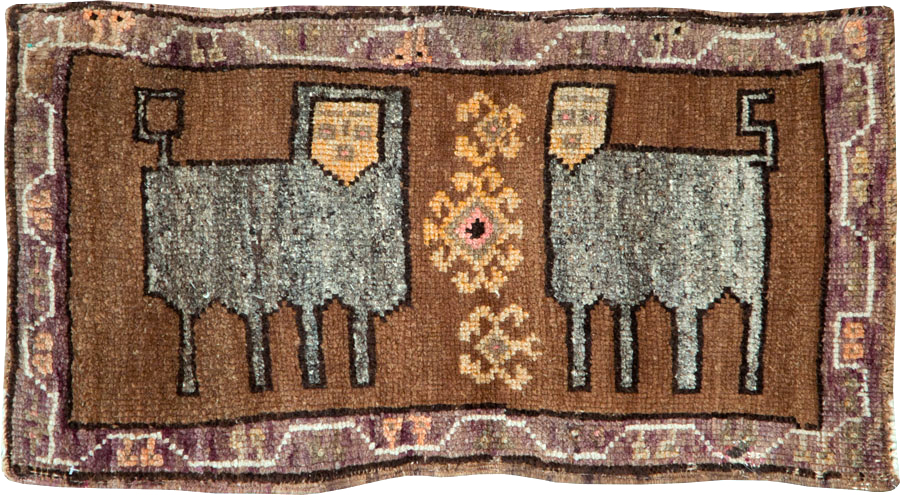 Vintage Anatolian Pictorial Rug, No.27625 - Gsblank