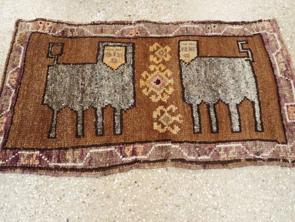 Vintage Anatolian Pictorial Rug, No.27625 - Gsblank