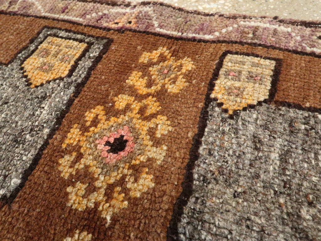 Vintage Anatolian Pictorial Rug, No.27625 - Gsblank