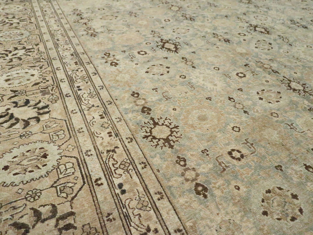 Antique Persian Tabriz Carpet, No.27659 - Gsblank