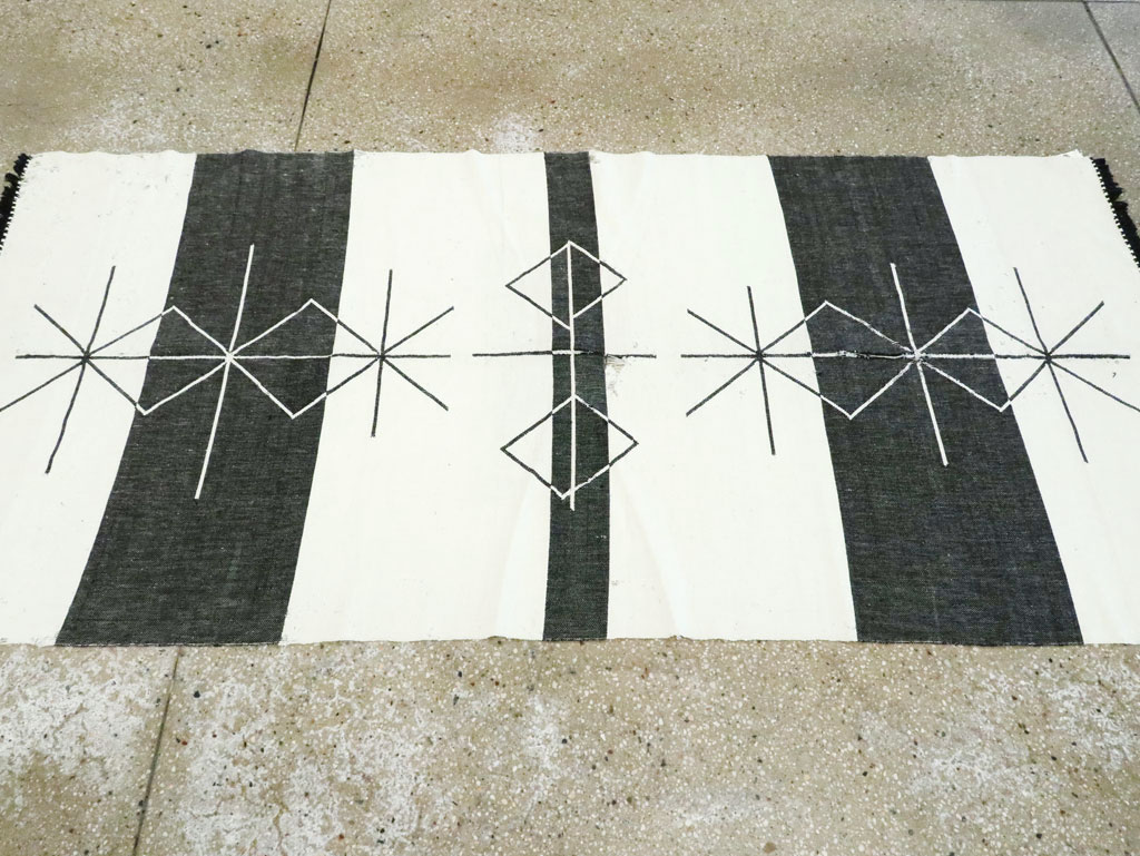 Vintage Ecuadorian Textile Flatweave, No.27672 - Gsblank