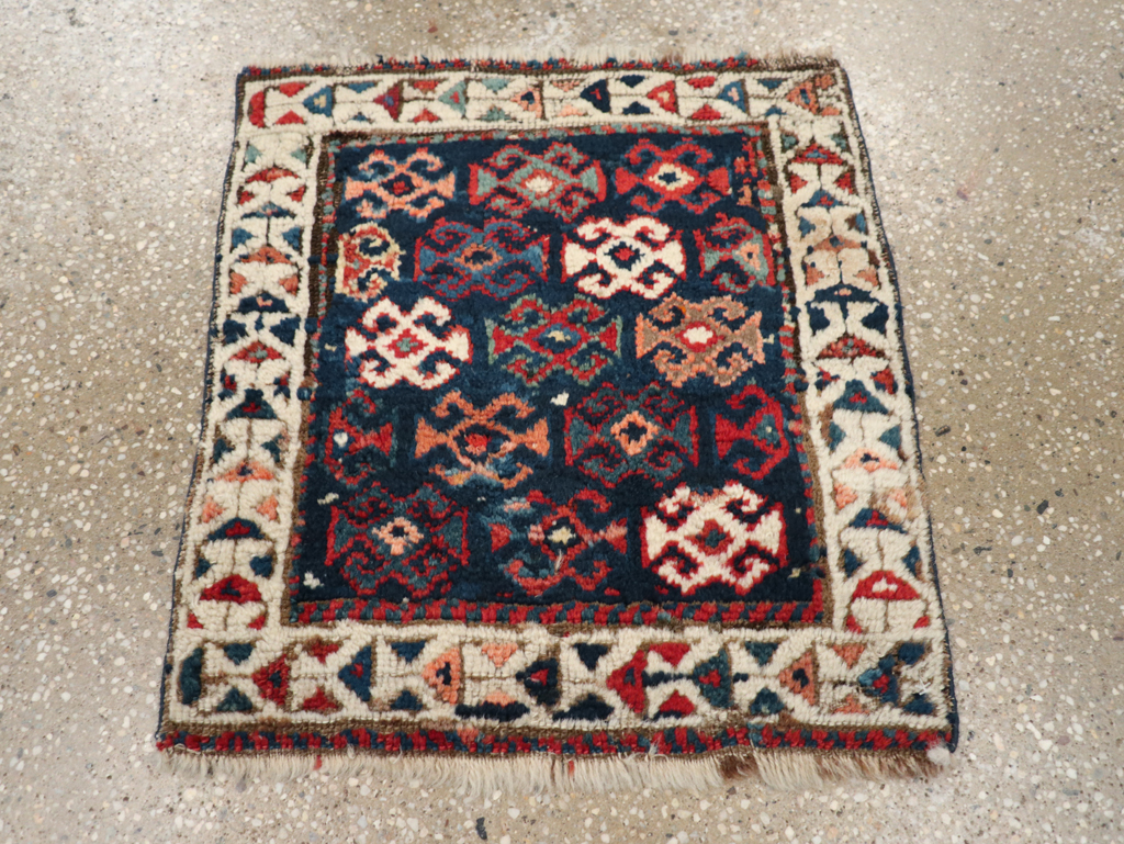 Antique Northwest Persian Bag Face, No.27695 - Gsblank