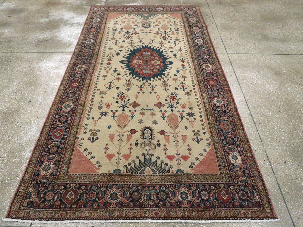 Antique Persian Fereghan Carpet, No.27714 - Gsblank