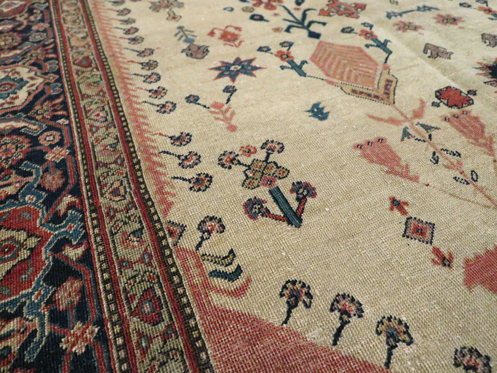 Antique Persian Fereghan Carpet, No.27714 - Gsblank