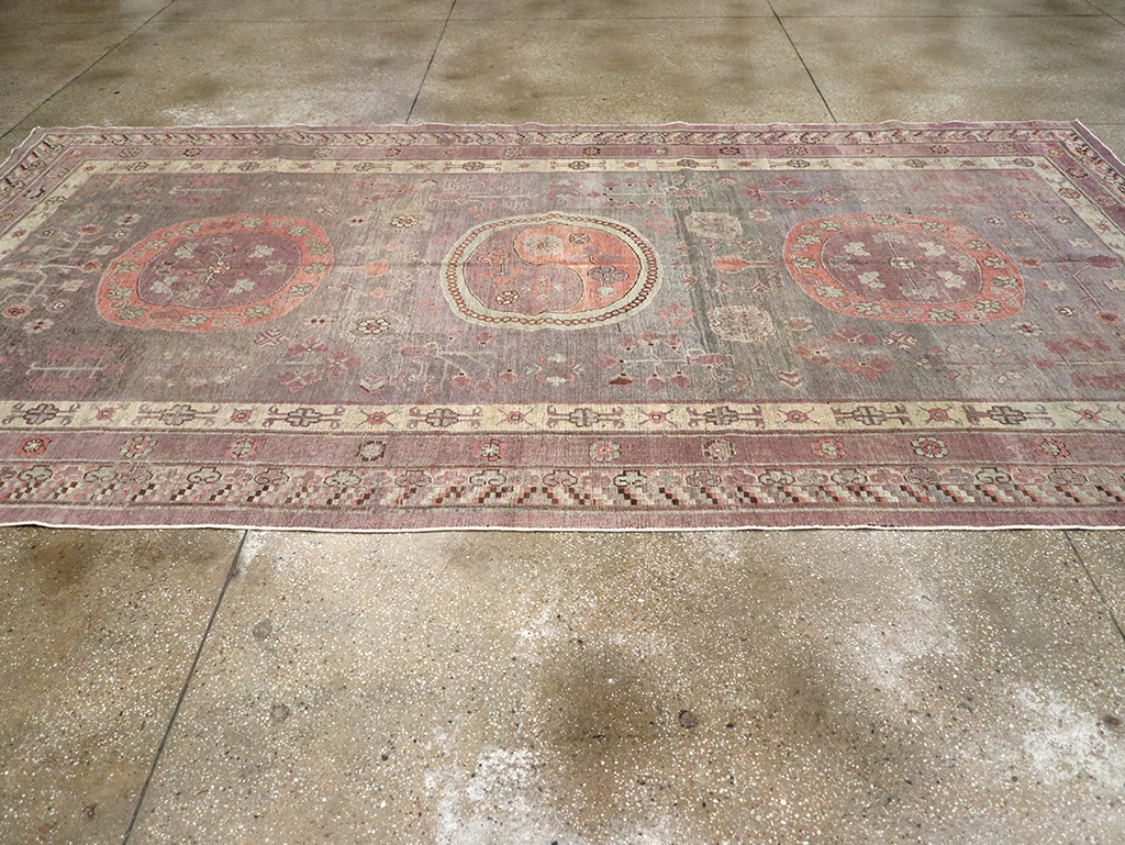 Antique East Turkestan Khotan Gallery Carpet, No.27747 - Gsblank