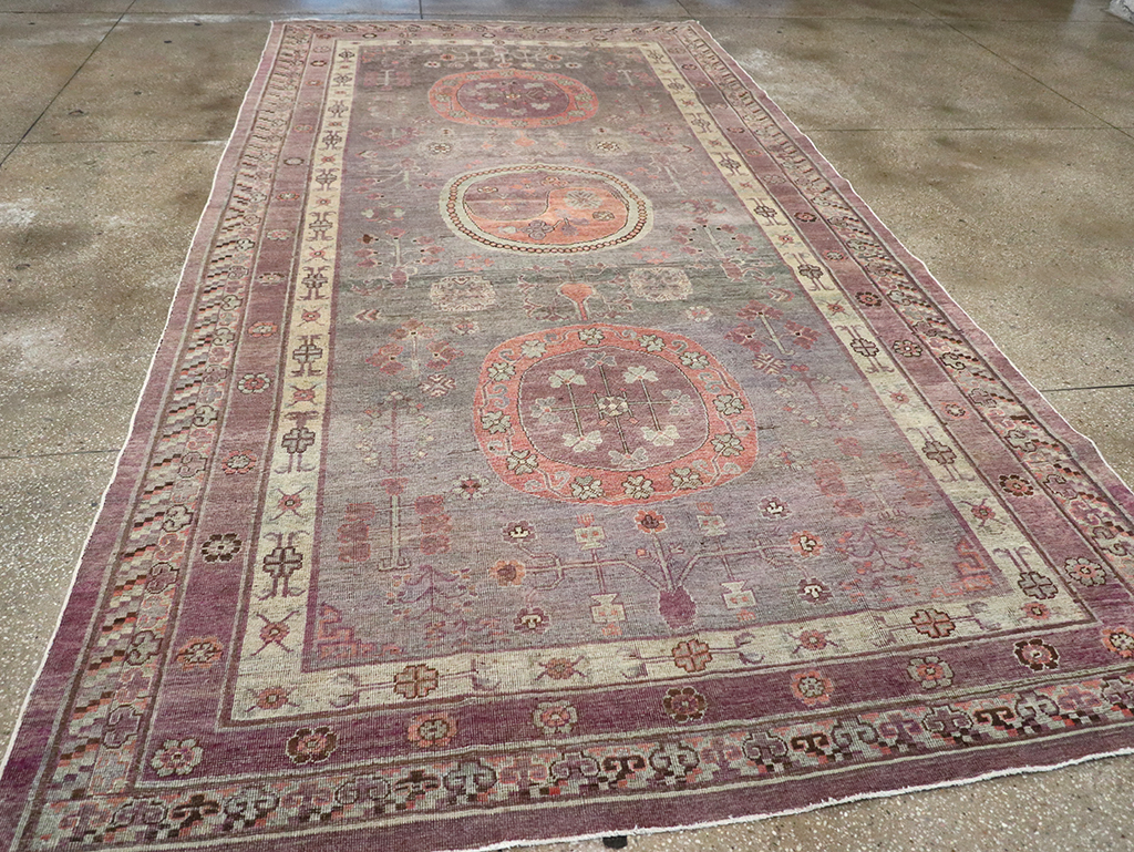 Antique East Turkestan Khotan Gallery Carpet, No.27747 - Gsblank