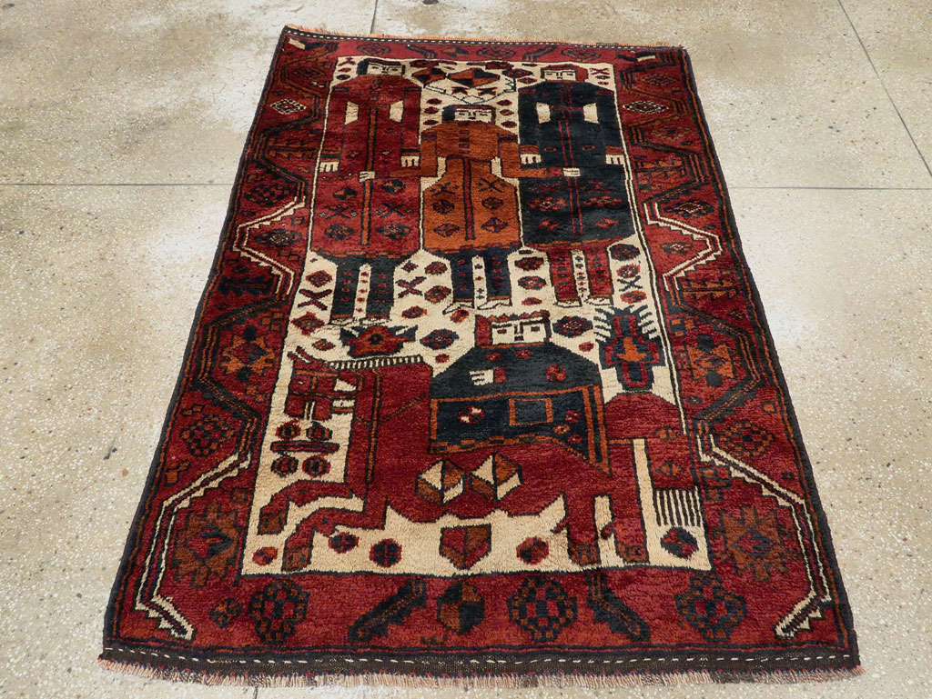 Vintage Persian Pictorial Bakhtiari Rug, No.27782 - Gsblank