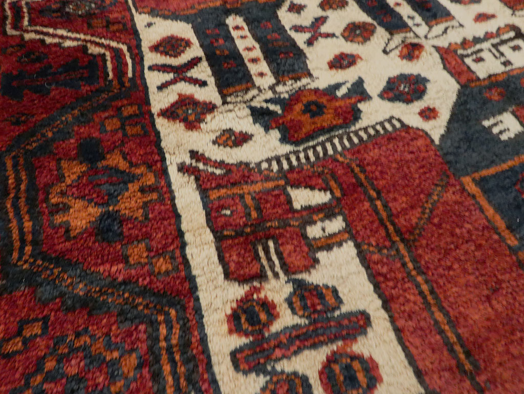 Vintage Persian Pictorial Bakhtiari Rug, No.27782 - Gsblank