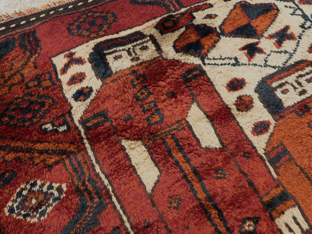 Vintage Persian Pictorial Bakhtiari Rug, No.27782 - Gsblank