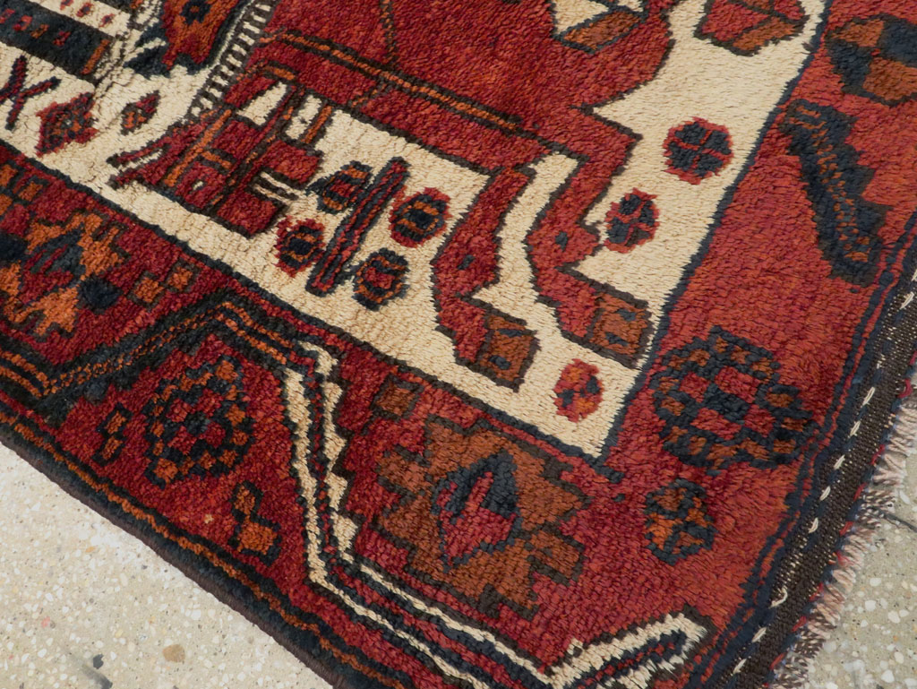 Vintage Persian Pictorial Bakhtiari Rug, No.27782 - Gsblank