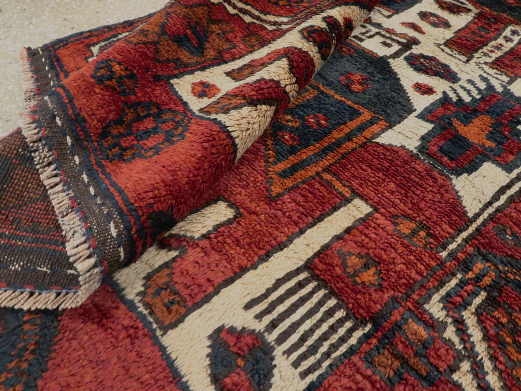 Vintage Persian Pictorial Bakhtiari Rug, No.27782 - Gsblank