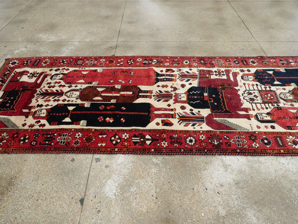 Vintage Pictorial Bakhtiari Rug, No.27784 - Gsblank