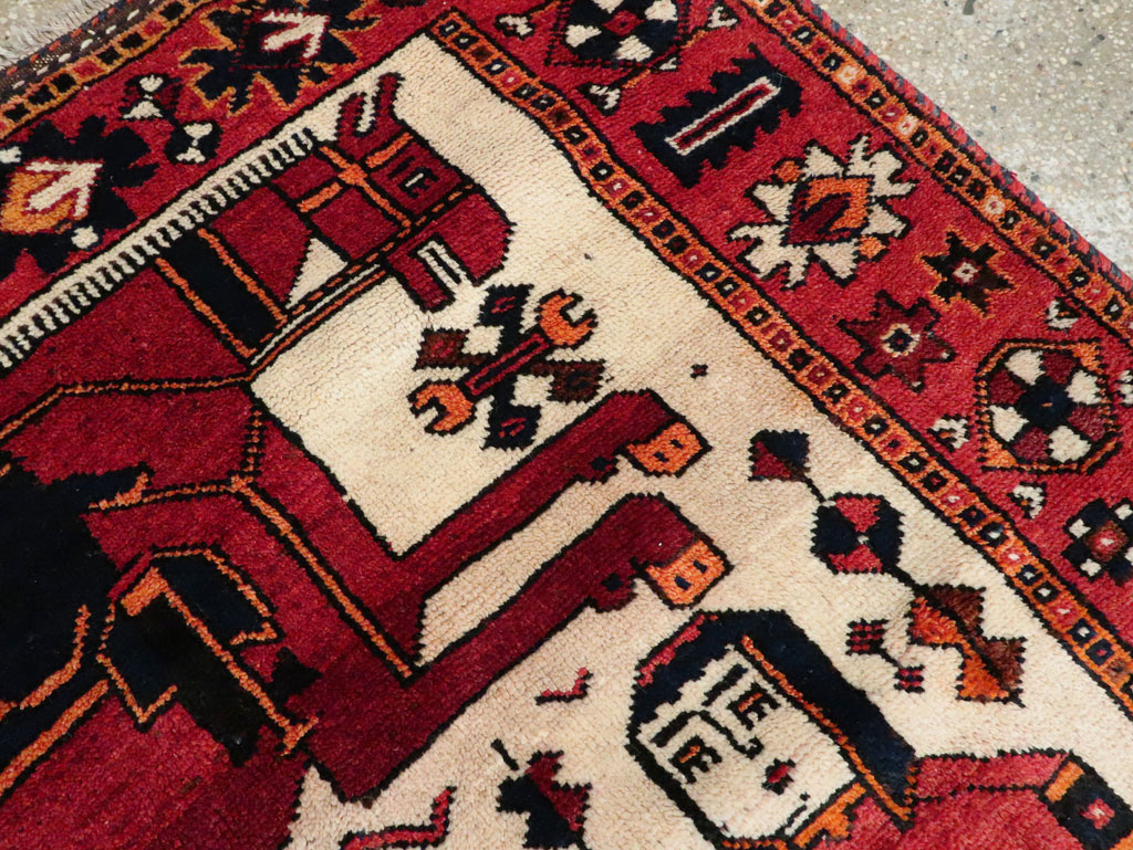 Vintage Pictorial Bakhtiari Rug, No.27784 - Gsblank