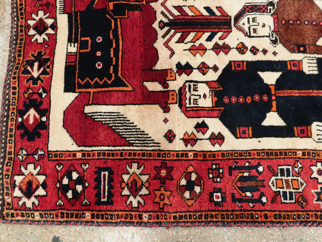 Vintage Pictorial Bakhtiari Rug, No.27784 - Gsblank