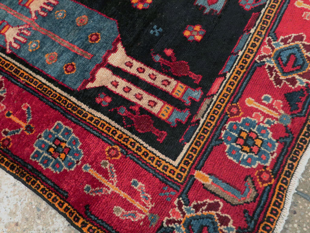 Vintage Persian Pictorial Bakhtiari Rug, No.27789 - Gsblank