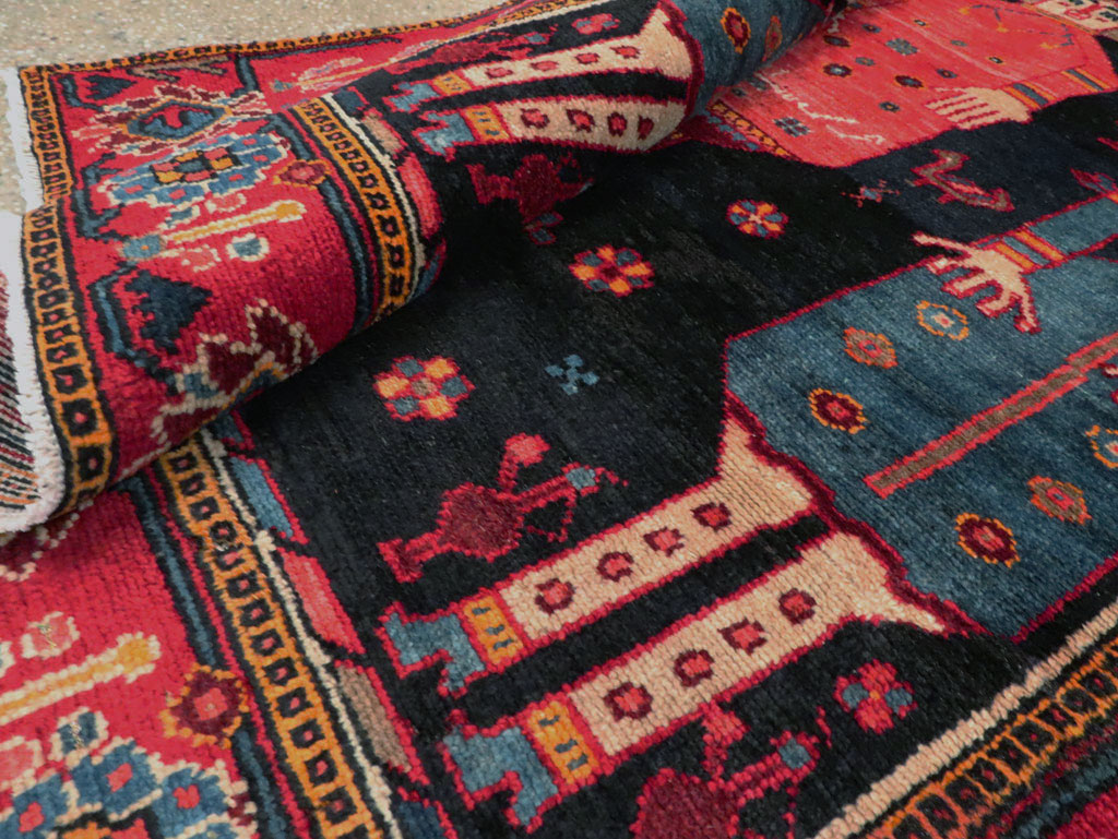 Vintage Persian Pictorial Bakhtiari Rug, No.27789 - Gsblank