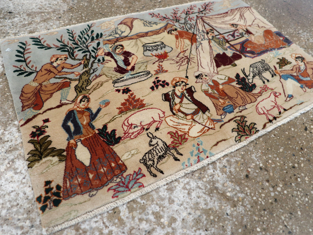 Vintage Persian Tabriz Pictorial Rug, No.27791 - Gsblank