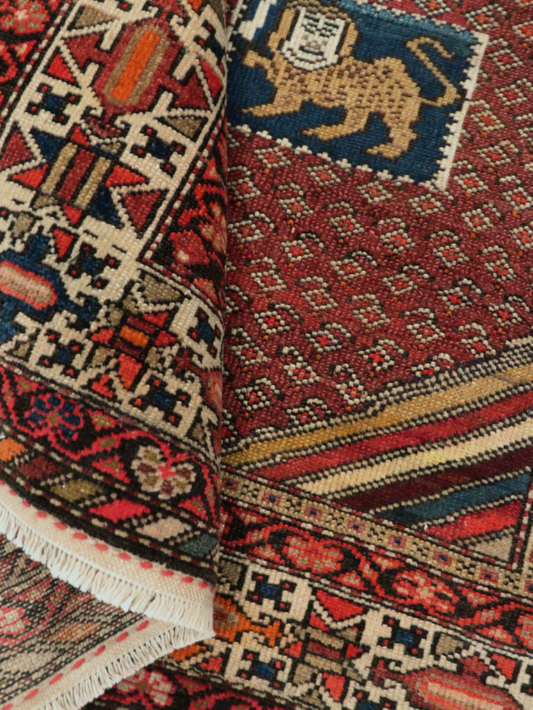 Antique Persian Pictorial Malayer Accent Rug, No.27798 - Gsblank